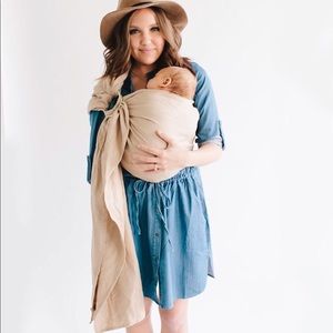 Wildbird oatmeal + gold ring baby sling